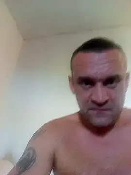 Snapshot of PeteR1987- chatting on July 15, 2026, 7:02 am PeteR1987- online show from July 15, 2026, 7:02 am