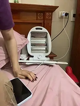 Snapshot of Phale2x chatting on February 18, 2026, 12:06 am Phale2x online show from February 18, 2026, 12:06 am