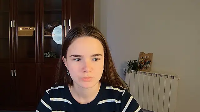 Snapshot of May_Bloom chatting on October 22, 2025, 5:30 am May Bloom online show from October 22, 2025, 5:30 am