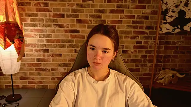 Snapshot of May_Bloom chatting on November 24, 2025, 5:07 am May Bloom online show from November 24, 2025, 5:07 am