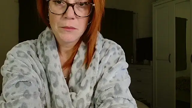 Snapshot of Dixie_Duchess chatting on October 28, 2025, 6:21 pm Dixie Duchess online show from October 28, 2025, 6:21 pm