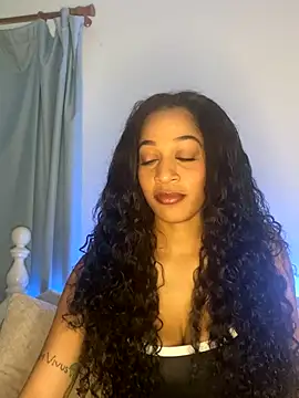 Snapshot of Dreamykaia chatting on November 6, 2025, 11:11 am Dreamykaia online show from November 6, 2025, 11:11 am