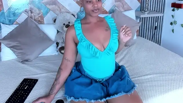 Snapshot of gigi_mane chatting on October 18, 2025, 7:03 pm gigi mane online show from October 18, 2025, 7:03 pm