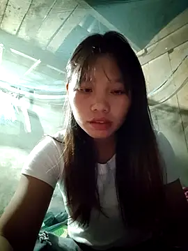 linh-miu99 online show from November 5, 2025, 6:24 am