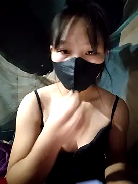 linh-miu99 online show from November 21, 2025, 1:37 am