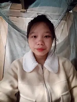 linh-miu99 online show from February 22, 2026, 9:13 pm