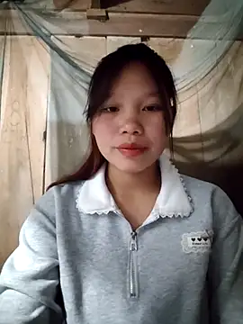 linh-miu99 online show from March 7, 2026, 5:26 am