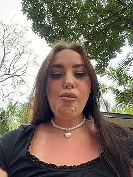 KiraSunshine online show from February 8, 2026, 5:11 am