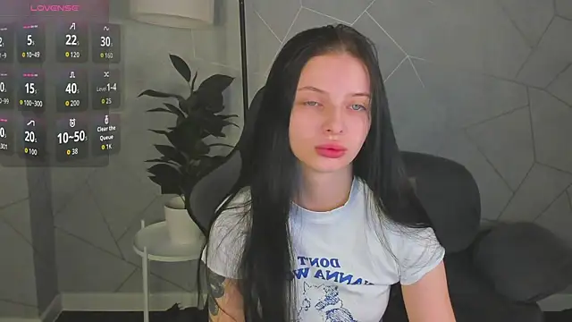 Snapshot of Eva_Mayers chatting on February 6, 2026, 12:04 am Eva Mayers online show from February 6, 2026, 12:04 am