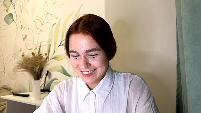 LunaAfrodita online show from October 28, 2025, 5:26 pm