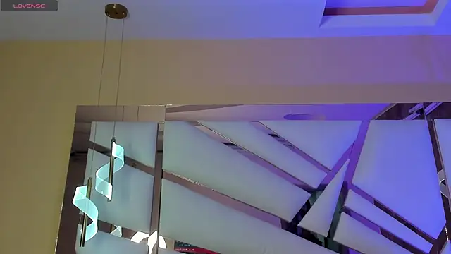 Catalina-Thompson online show from April 18, 2026, 12:53 pm