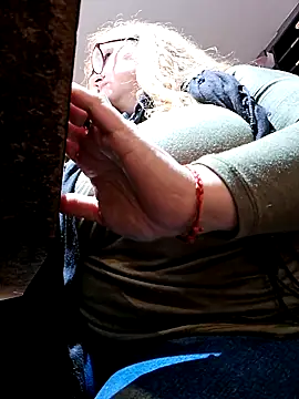 Snapshot of JennyInVegas chatting on October 31, 2025, 1:34 pm JennyInVegas online show from October 31, 2025, 1:34 pm