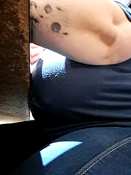 Snapshot of JennyInVegas chatting on November 11, 2025, 2:50 pm JennyInVegas online show from November 11, 2025, 2:50 pm