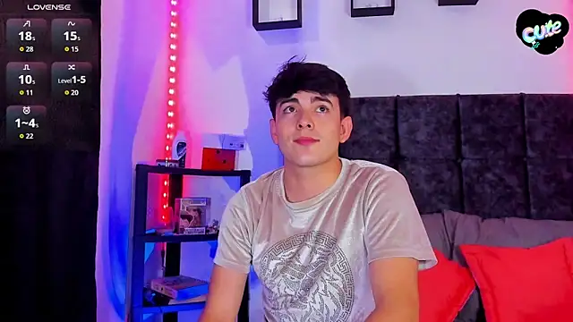 Theo Noxxx online show from November 14, 2025, 7:01 pm