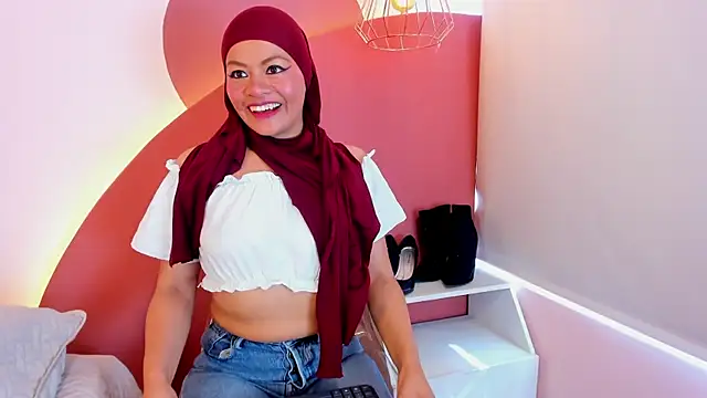 SophiaBeckerr online show from December 4, 2025, 7:33 pm