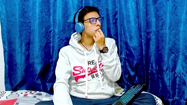 DavTwink3100 online show from February 11, 2026, 2:05 am