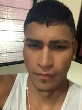 Emiliano Reyes online show from April 23, 2026, 4:46 am