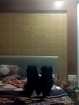 RNlov online show from November 12, 2025, 12:55 am