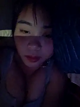 Squirrel-Pear online show from December 15, 2025, 8:24 pm