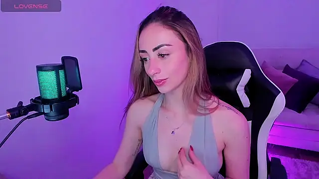 Anthonelaa 444 online show from October 24, 2025, 11:45 pm