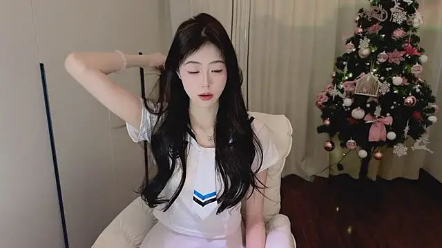 Onecutelittle online show from January 12, 2026, 7:24 am