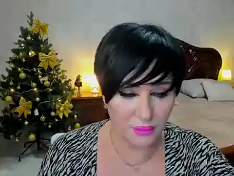 KiraTempt online show from December 21, 2025, 10:11 am