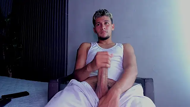 Alan-Smith1 online show from October 18, 2025, 10:43 pm