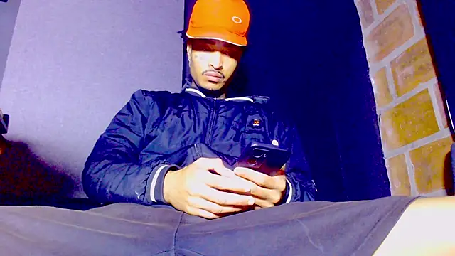 Snapshot of Anaconda_larga chatting on February 15, 2026, 2:47 pm Anaconda larga online show from February 15, 2026, 2:47 pm