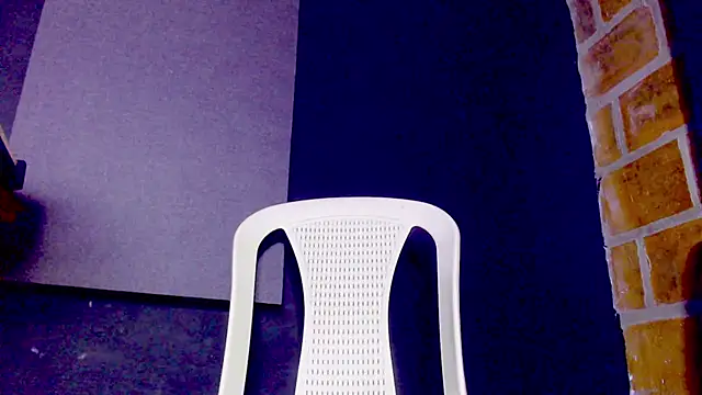 Snapshot of Anaconda_larga chatting on February 17, 2026, 2:35 pm Anaconda larga online show from February 17, 2026, 2:35 pm