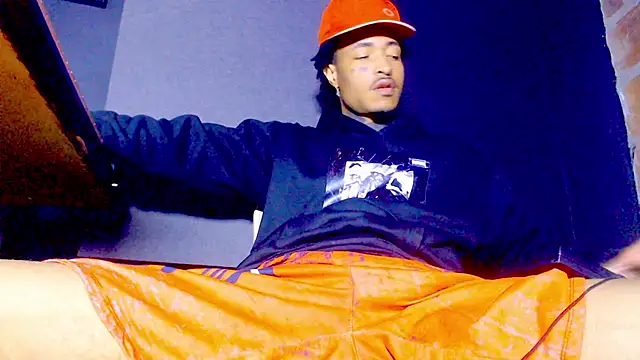 Snapshot of Anaconda_larga chatting on February 20, 2026, 2:50 pm Anaconda larga online show from February 20, 2026, 2:50 pm