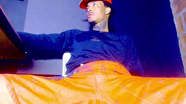 Snapshot of Anaconda_larga chatting on February 21, 2026, 2:40 pm Anaconda larga online show from February 21, 2026, 2:40 pm