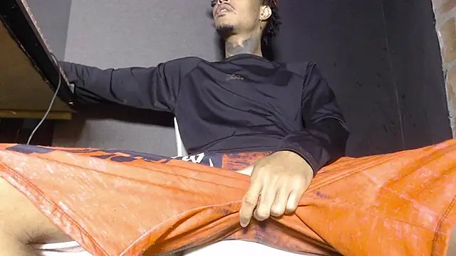 Snapshot of Anaconda_larga chatting on February 23, 2026, 2:14 pm Anaconda larga online show from February 23, 2026, 2:14 pm