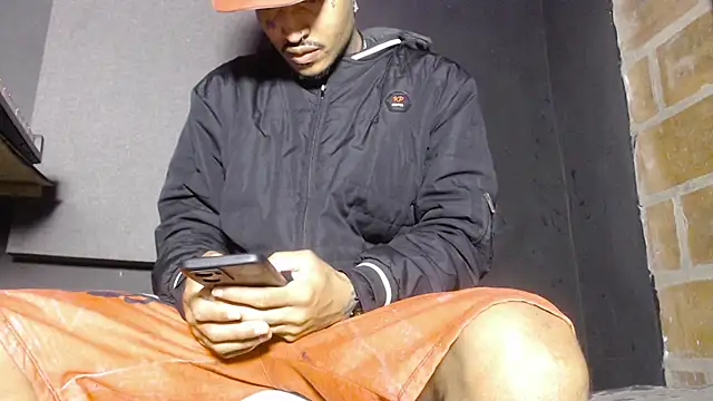 Snapshot of Anaconda_larga chatting on February 26, 2026, 2:27 pm Anaconda larga online show from February 26, 2026, 2:27 pm