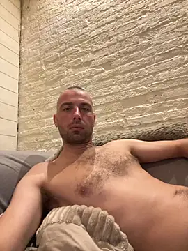 Rotteei1 online show from October 25, 2025, 6:13 pm