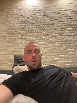 Rotteei1 online show from November 1, 2025, 7:27 pm