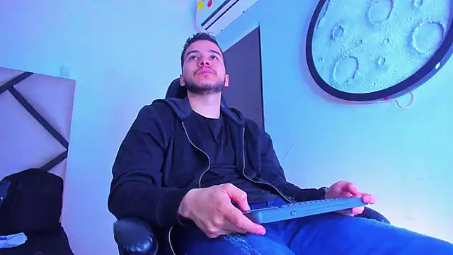 mike 257 online show from February 5, 2026, 11:37 am