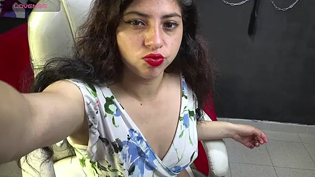 Snapshot of Aishaahot chatting on October 24, 2025, 12:45 pm Aishaahot online show from October 24, 2025, 12:45 pm