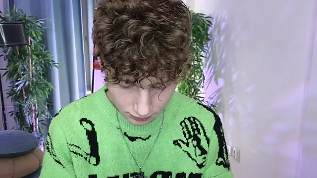 crisp1n online show from November 13, 2025, 3:55 pm