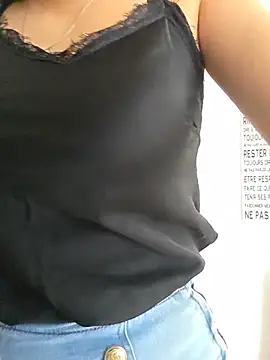 lasexycoquine59 online show from June 18, 2026, 9:14 am