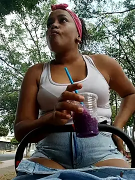 NahomiWalker  online show from March 22, 2026, 7:28 pm