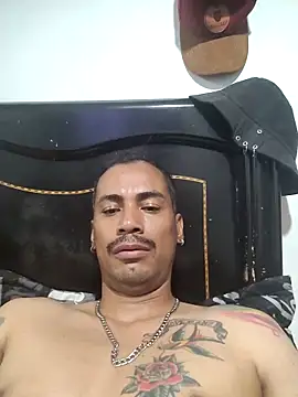 Snapshot of Michell85 chatting on October 28, 2025, 9:06 pm Michell85 online show from October 28, 2025, 9:06 pm