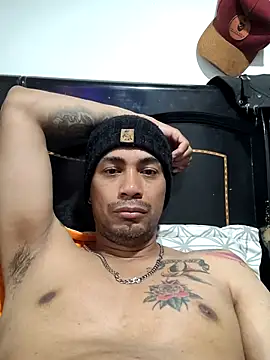 Snapshot of Michell85 chatting on November 3, 2025, 9:38 pm Michell85 online show from November 3, 2025, 9:38 pm