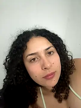 To nella online show from October 21, 2025, 2:23 am