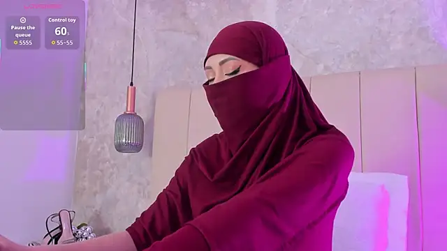 fatiima  online show from December 18, 2025, 1:39 pm