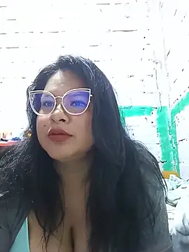 Snapshot of celeste122595 chatting on July 4, 2026, 4:13 pm celeste122595 online show from July 4, 2026, 4:13 pm