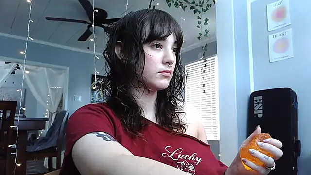 Snapshot of Trickylucy555 chatting on June 24, 2026, 6:18 pm Trickylucy555 online show from June 24, 2026, 6:18 pm