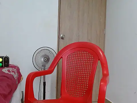 mia chanel104 online show from November 28, 2025, 4:09 pm