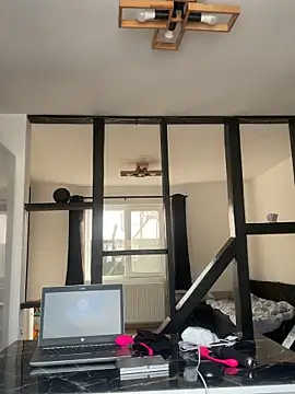 wwwdddccc1 online show from February 4, 2026, 12:44 pm