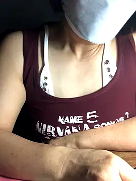 Snapshot of HinayLa chatting on October 25, 2025, 10:37 pm HinayLa online show from October 25, 2025, 10:37 pm