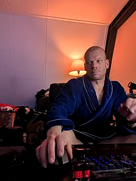 Snapshot of Kinky_Play1 chatting on January 7, 2026, 8:11 pm Kinky Play1 online show from January 7, 2026, 8:11 pm